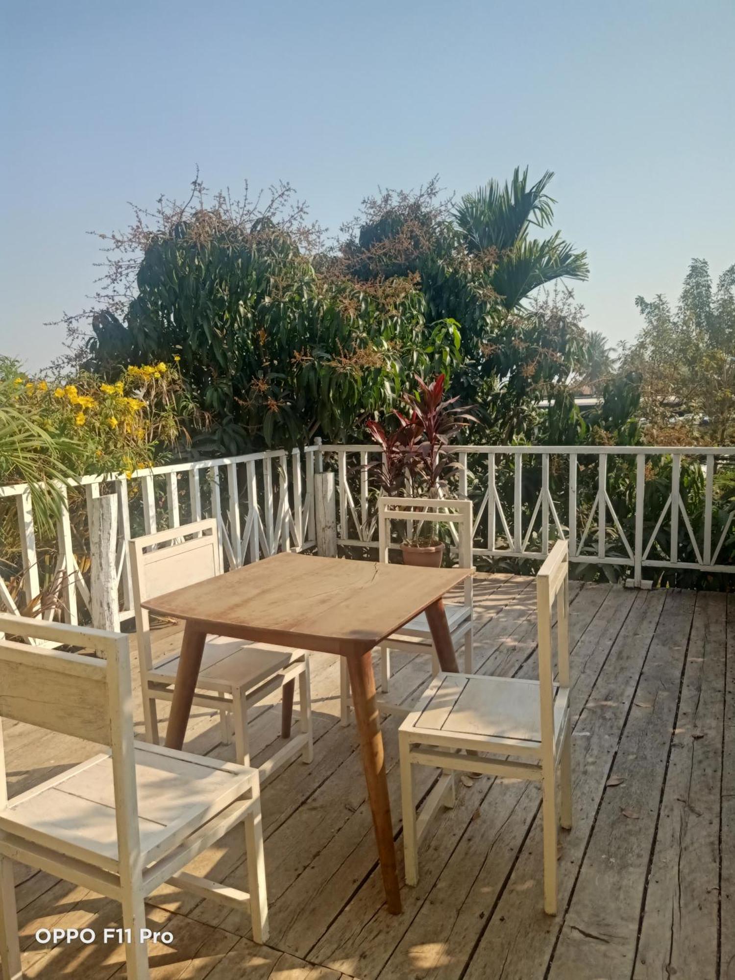 Homestay Yellow Natural House Siem Reap Bagian luar foto