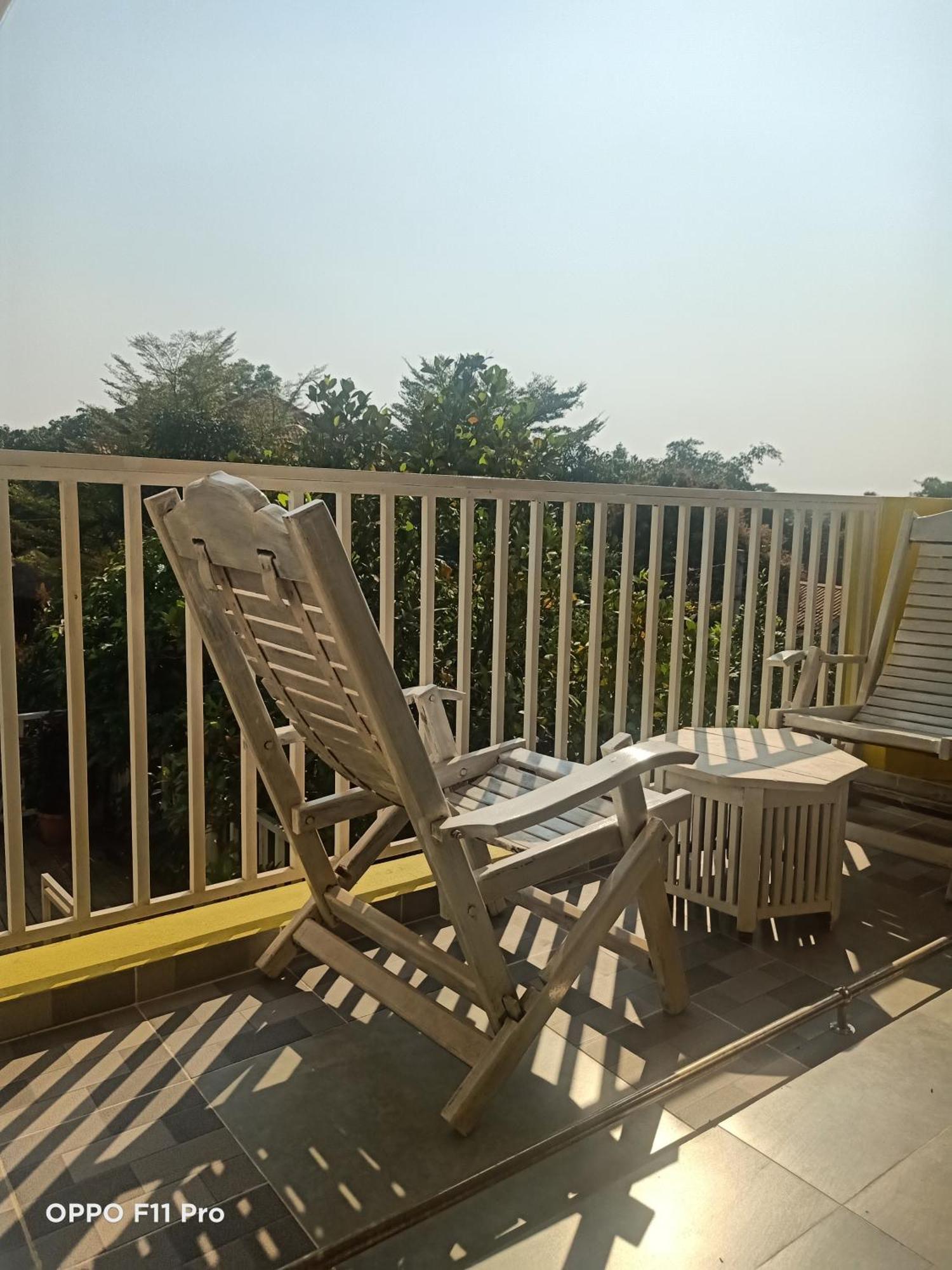 Homestay Yellow Natural House Siem Reap Bagian luar foto