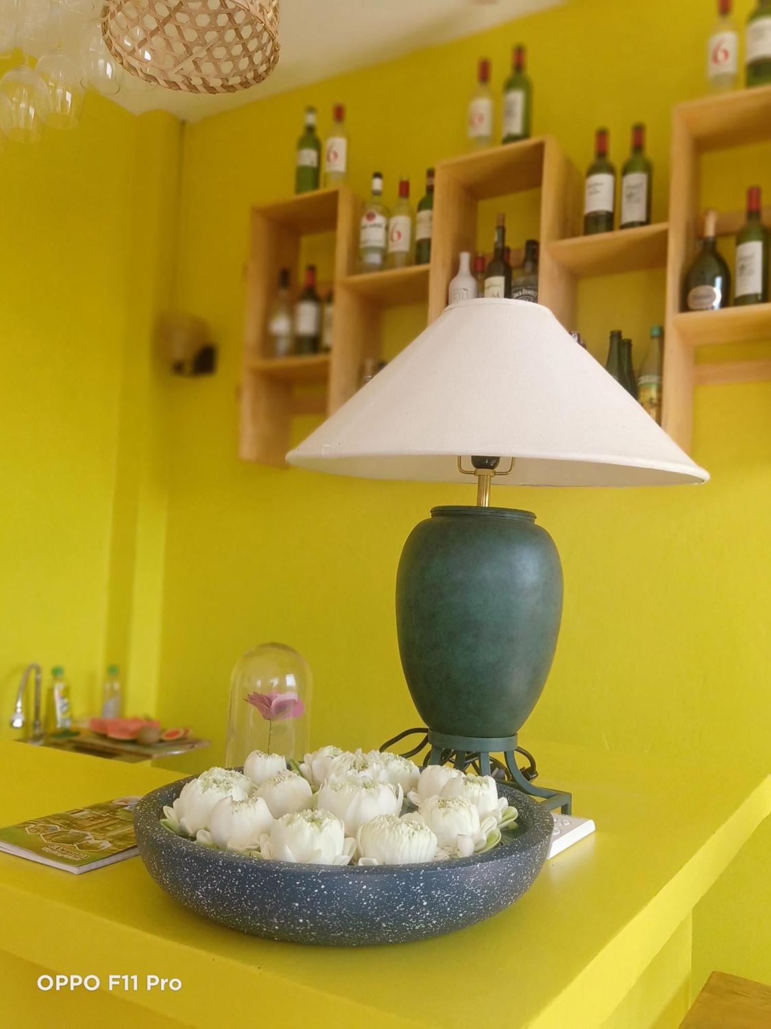 Homestay Yellow Natural House Siem Reap Bagian luar foto