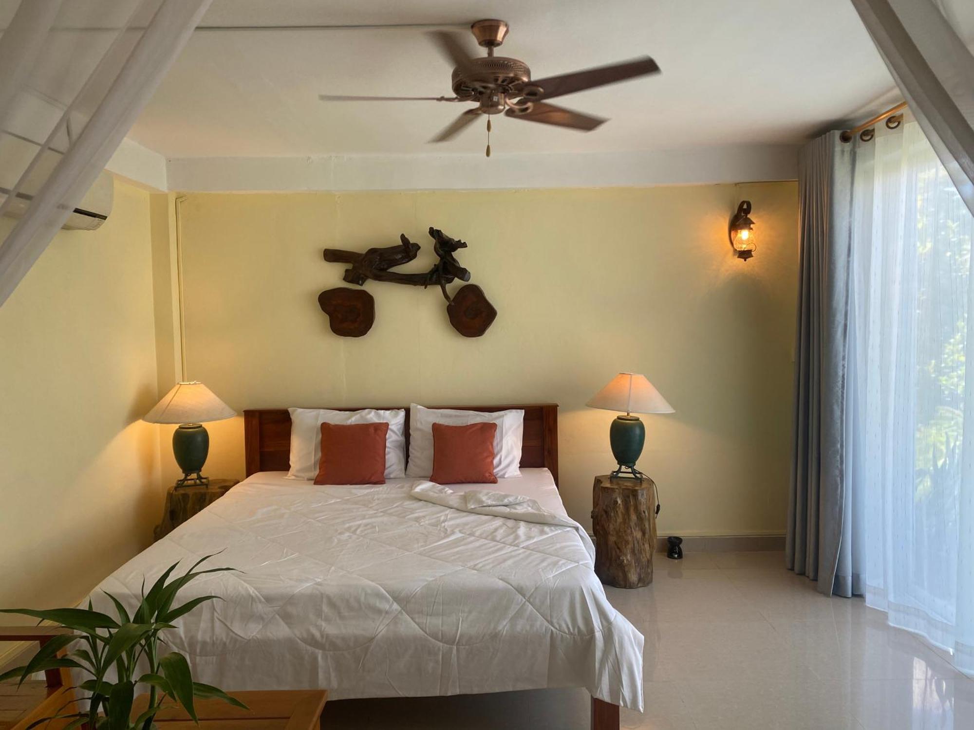 Homestay Yellow Natural House Siem Reap Bagian luar foto