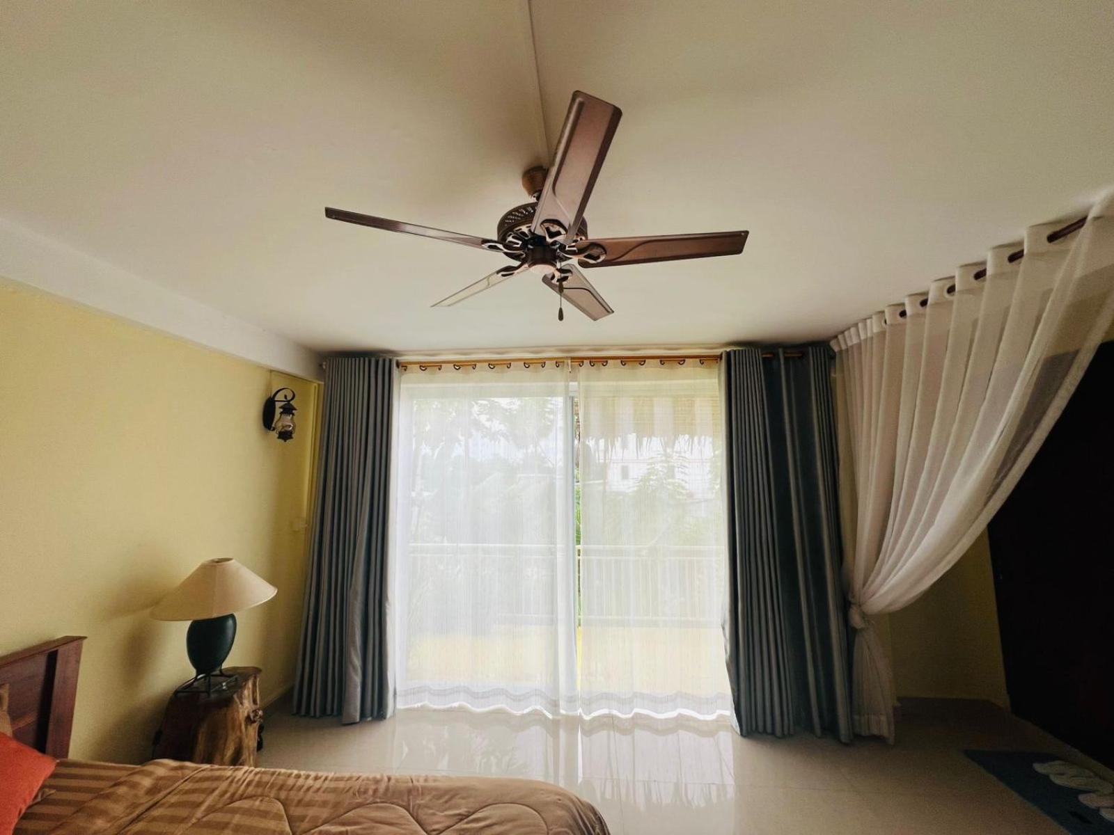 Homestay Yellow Natural House Siem Reap Bagian luar foto