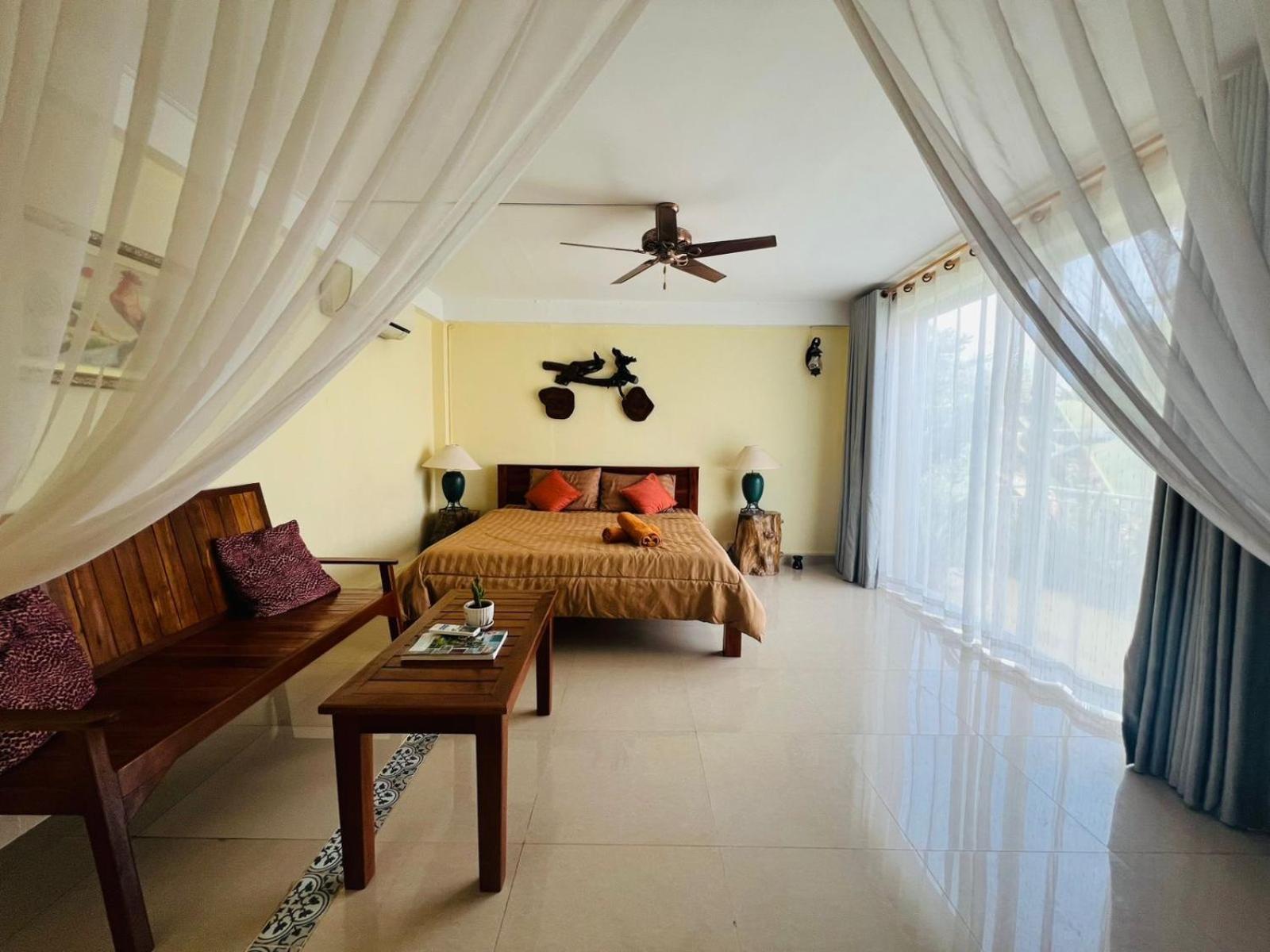 Homestay Yellow Natural House Siem Reap Bagian luar foto