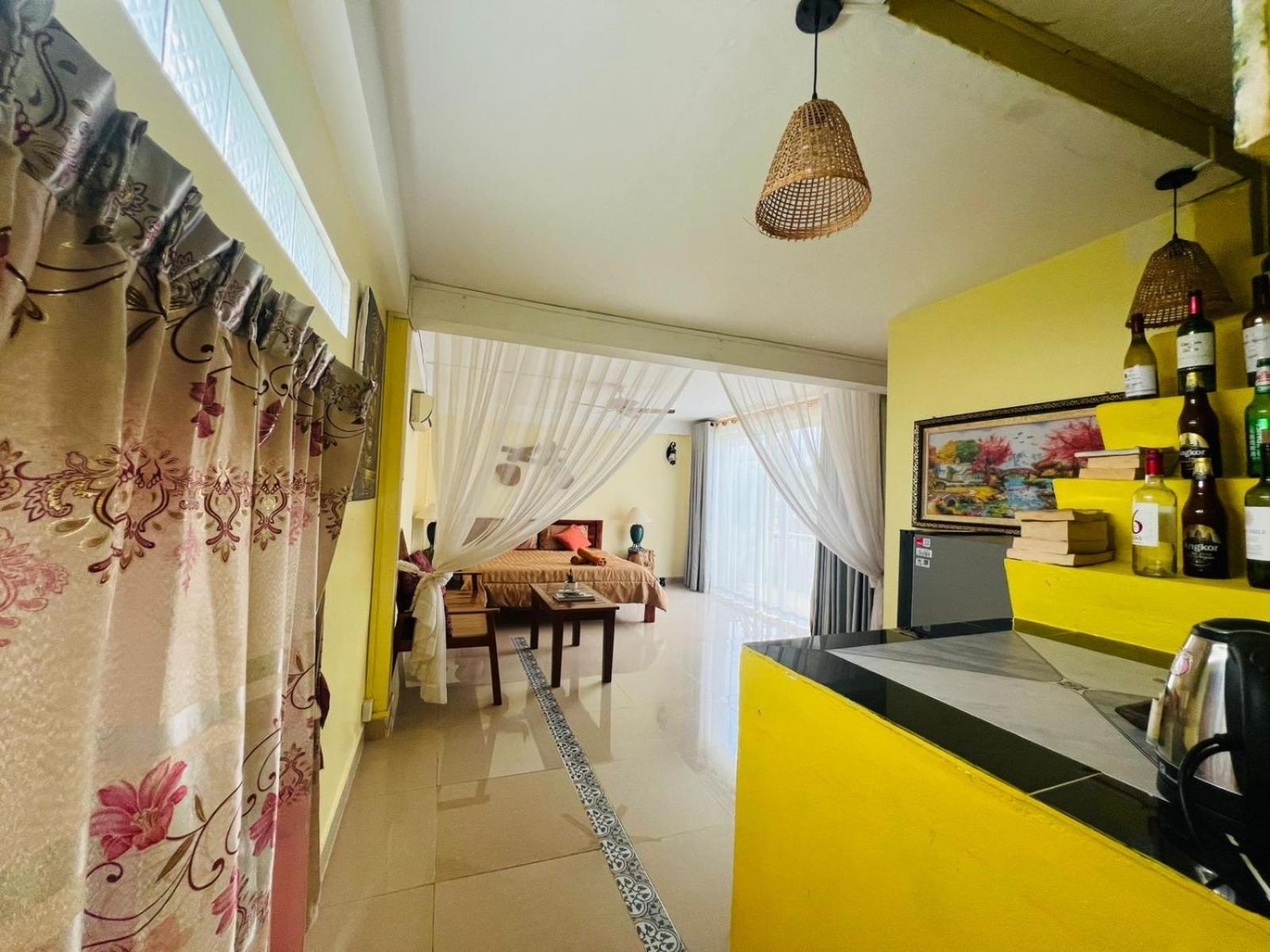 Homestay Yellow Natural House Siem Reap Bagian luar foto